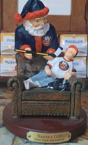 NEW YORK ISLANDERS-SANTA'S GIFT-2ND IN A LIMITED SERIES Cover