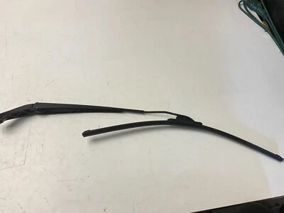 Brazo limpiaparabrisas lado conductor Honda Civic Sedán 15 (limpiaparabrisas no incluido) Foto 1 de 4