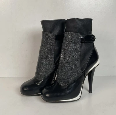 芬迪维多利亚袜子短靴 36.5 欧码 | 6.5 美国人造黄貂鱼 — 第 1/4 张图片