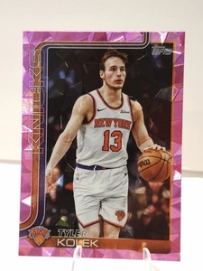 Tyler Kolek 2025-26 Topps Basketball #20 Pink Diamante Foil Knicks - Foto 1 di 2