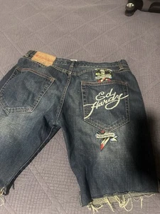 Vintage Ed Hardy Jean Shorts Y2K Embroidered Skull Hip Hop Baggy Mens Sz 36 - Picture 1 of 3