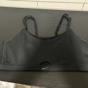 Nuevo con etiquetas Sujetador de entrenamiento deportivo de enfermería Alate para mujer Nike DV9375-105 negro talla mediana - Imagen 1 de 7