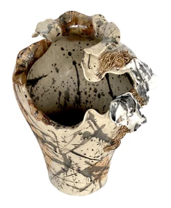 Vtg 3-D Ruffled, Spaghetti Strand Studio Art pottery Vase, Signed E Roberts 11" - Picture 1 of 14