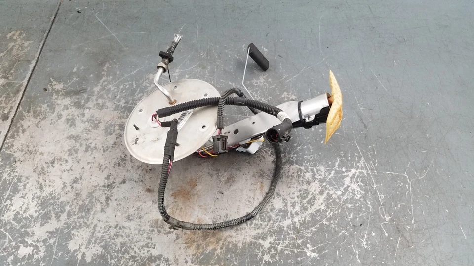 2004 03 04 水星掠夺者燃油泵/发送单元 #2369 — 第 1/4 张图片