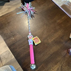 Disney the Ice Tour beleuchteter High School musikalischer Zauberstab (rosa) - Bild 1 von 8