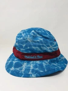 Mitchell & Ness Fischerhut mit Wasserdruck blau mit rot - Bild 1 von 2