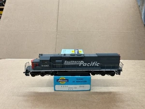 ATHEARN HO SCALE DIESEL LOCOMOTIVE SDP45 SOUTHERN PACIFIC N.8490 WORKING ! - Foto 1 di 14