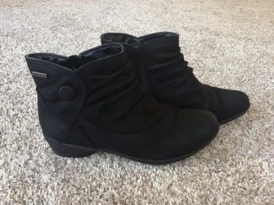 Women’s Rockport Waterproof Button Ankle Boot - 8.5 Black Suede - Image 1 of 4