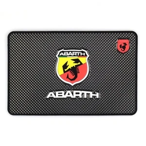 Abarth Tappetino Magico Antiscivolo Cruscotto Auto Smartphone per 595 124 Spider - Foto 1 di 6