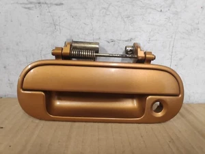 HONDA HRV MK1 NSF DOOR HANDLE OUTER PASSENGER FRONT LEFT BRONZE / GOLD 1999-2006 - Picture 1 of 8