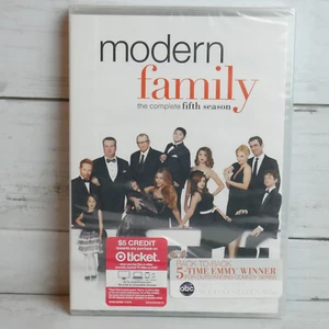 Modern Family The Complete Fifth Season 3-DVD Set NEW - Picture 1 of 6