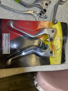Harley Davidson Handle Bar Clutch Brake Levers Fat Boy FLHX Sportster Closeout - Picture 1 of 6