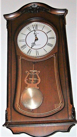 Bulova Westminster Pendulum Wall Clock With Electronic Chimes. Works Great ga Cover