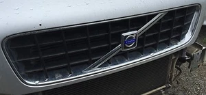 volvo xc90 grille hood mounted w/logo OEM 03 04 05 06 - Picture 1 of 1