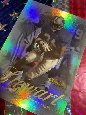 2000 FLEER SHOWCASE JAMES STEWART DETROIT LIONS #39 HOLO BASE CSTR MORE RARE #3 - Image 1 of 4