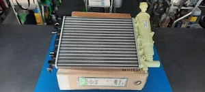 731498 RADIATORE VALEO: CITR.SAXO, PEUG. 106 I II 10 11,X SX 13 14 16i, VTL, VTS - Foto 1 di 3
