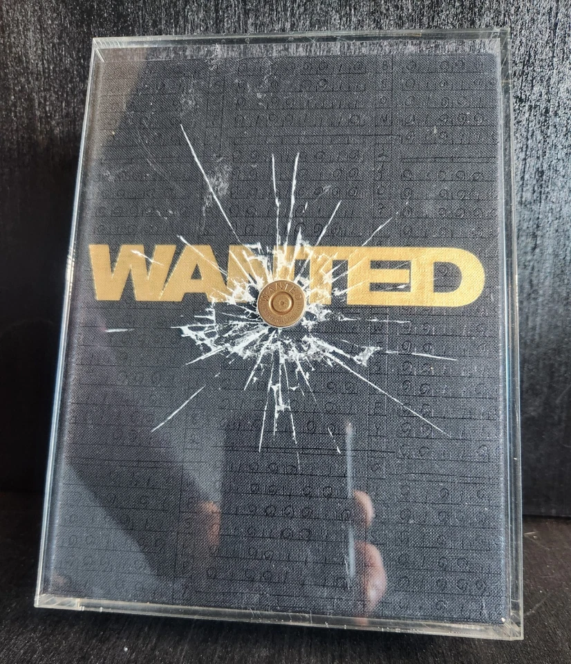 WANTED: BLU-RAY HTF SPECIAL EDITION BOX SET LUCITE BULLET W/ALL INSERTS SEALED! Foto 1 de 4