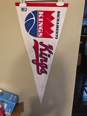 Galhardete de feltro SACRAMENTO KINGS BASQUETE NBA 10/11/2025 - Imagem 1 de 2