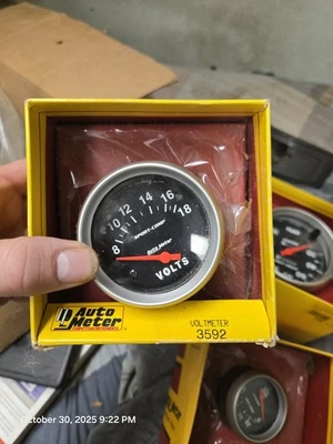 Medidor automático 3592 Sport-Comp medidor de voltios calibre 2 5/8" barrido corto Foto 1 de 2