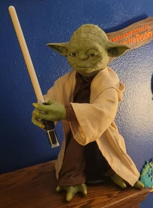 DISNEY'S YODA 19 INCH STATUE!!!!! - Picture 1 of 1