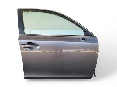 Conjunto de puerta lateral delantera derecha/pasajero gris perla Lexus CT200h 11-17, 67001-76 Foto 1 de 4