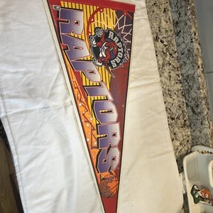 NBA Toronto Raptors Vintage 1990's Slam Dunk Team Logo Basketball Pennant  - Picture 1 of 4