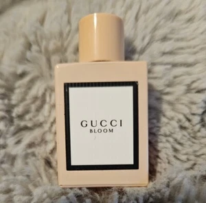 Gucci Bloom Eau de Parfum 0.16 Oz 5 mL Perfume MINI Splash Bottle for Women NWOB - Picture 1 of 3