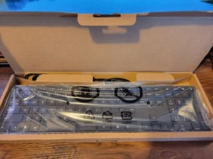 Lenova Traditional USB Wired Keyboard SK-8827 Black NEW - Picture 1 of 10