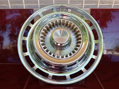 59 Chrysler Imperial LeBaron 1959 15" tapacubos (1) cubierta de rueda OEM vintage antigua Foto 1 de 4