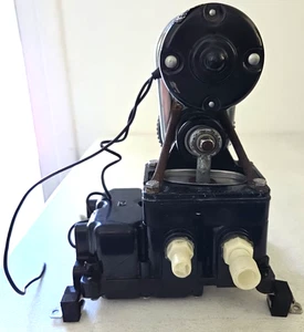 BOMBA DE AGUA ACCIONADA POR CORREA JABSCO 36900-0200 FUNCIONANDO 4,2 GPH 12 V CORTE 10 PSI SALIDA 20 - Imagen 1 de 9