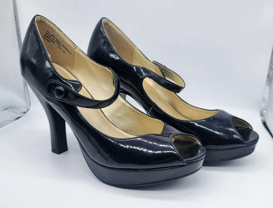Tacones Xhilaration Peep Toe, tiras de charol negro brillante, talla 7,5 Foto 1 de 4