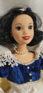 Barbie Doll 12" Gorgeous 1998 Snow White  from the Disney Collectors Series Toy - Picture 1 of 8