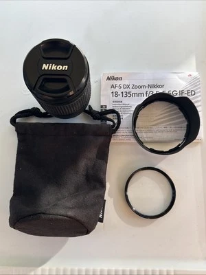 PAQUETE de lentes Nikon AF-S NIKKOR 18-135 mm f/3,5-5,6 G DX ED usados Foto 1 de 4