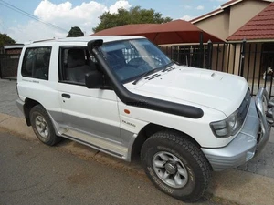 Mitsubishi Pajero / Shogun Wide Arch Flared Snorkel Kit 94 - 98 Brand New - Picture 1 of 3
