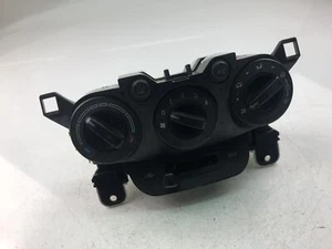 NR6599 MAZDA Climate Control Unit DP751J13 - Picture 1 of 4