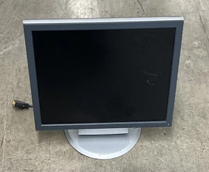 Siemens DSC1904-D PN: 8675402 19" Color LCD Color Monitor - Picture 1 of 7