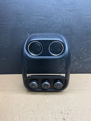 2011 to 2017 Jeep Compass Dash Climate Temperature Control Radio Bezel T4736 DG - Image 1 of 4