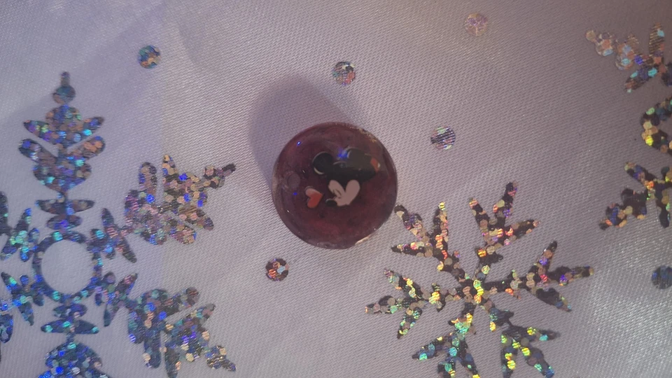 Etiqueta de resina perro mini mickey Foto 1 de 1