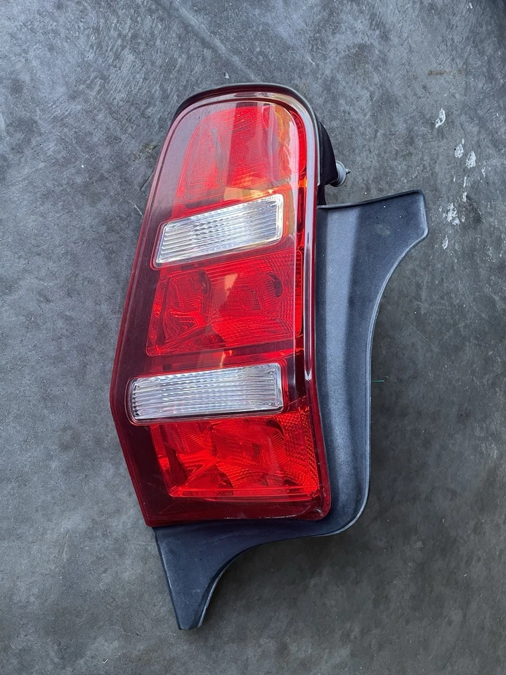 Ford Mustang 2010 2011 2012 conductor izquierdo luz trasera lateral izquierda lámpara OEM Foto 1 de 4