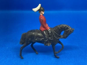 Britains \ Britain Era, Life Guard  (Pink’ 668) - Picture 1 of 3