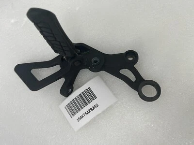 KTM 690 DUKE 2013-2017 LH pilotos clavija y soporte genuino OEM LOTE104 104KTM28243 Foto 1 de 4