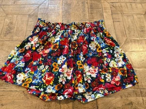 Alice + Olivia Stretch Silk Shorts Flowy Floral Elastic Waist Sz L EUC - Picture 1 of 3