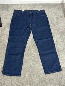 NWT Wrangler Rugged Wear Jeans Mens 44x30 Classic Fit Dark Wash Blue Denim - Picture 1 of 9