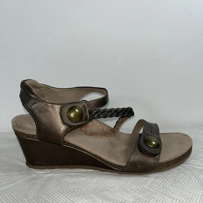 Aetrex Naya Braided Quarter Strapped Bronze Wedge Leather Sandals Sz 42 10.5-11 - Image 1 of 4