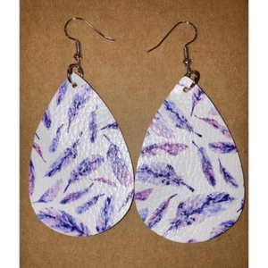 Pendientes colgantes boho de plumas de imitación de cuero - Imagen 1 de 3