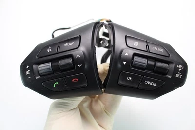 2016-2018 KIA SORENTO STEERING WHEEL PHONE VOLUME CRUSIE SWITCH OEM, 96700-C5000 - Image 1 of 4
