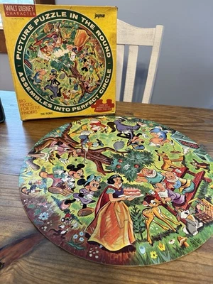 Walt Disney Picture Puzzle in the Round от Jaymar The Picnic - Изображение 1 из 4