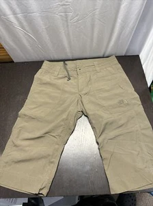 The North Face Shorts Khaki Bermuda Womens SIZE 4 Long Shorts Knee Length - Picture 1 of 8