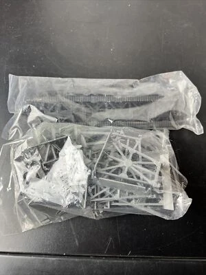 HO Bachmann Over and Under Trestle and Bridge Set 46-1226 - Image 1 of 4