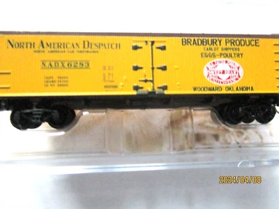 Micro-Trains # 51800865 H.M. Noack & Sons Egg & Poultry 40' Wood Reefer, Z-Scale - Image 1 of 4